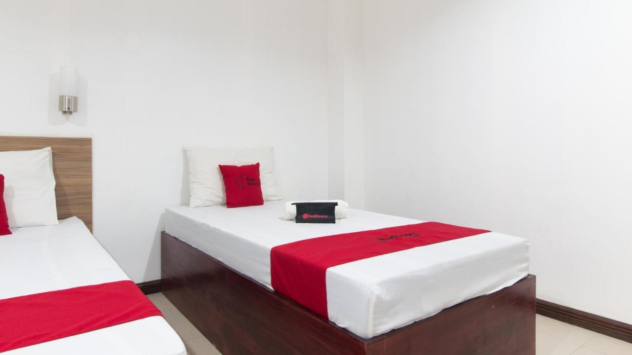 Reddoorz Plus Near Vigan City Commercial Center Buitenkant foto